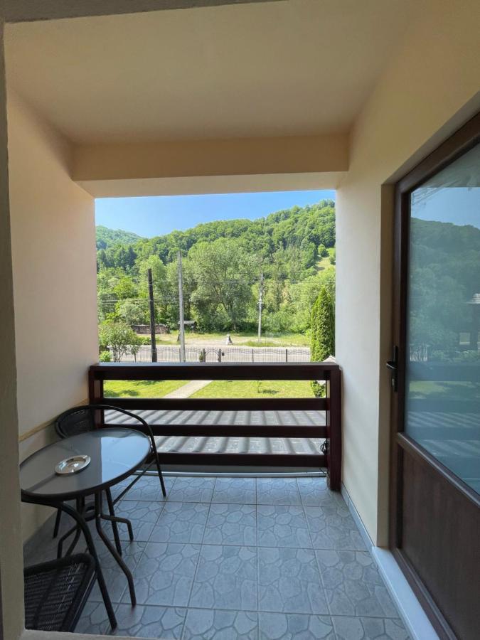 Gama Viseu De Sus Hotel Exterior photo